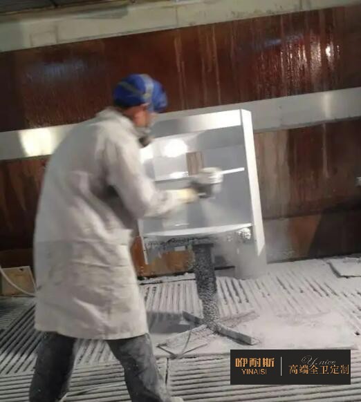 采用專業的聚酯漆確保在使用要求上做到防蟲、防水;獨特大方的顏色是在市場上保持高檔次的一大關鍵。